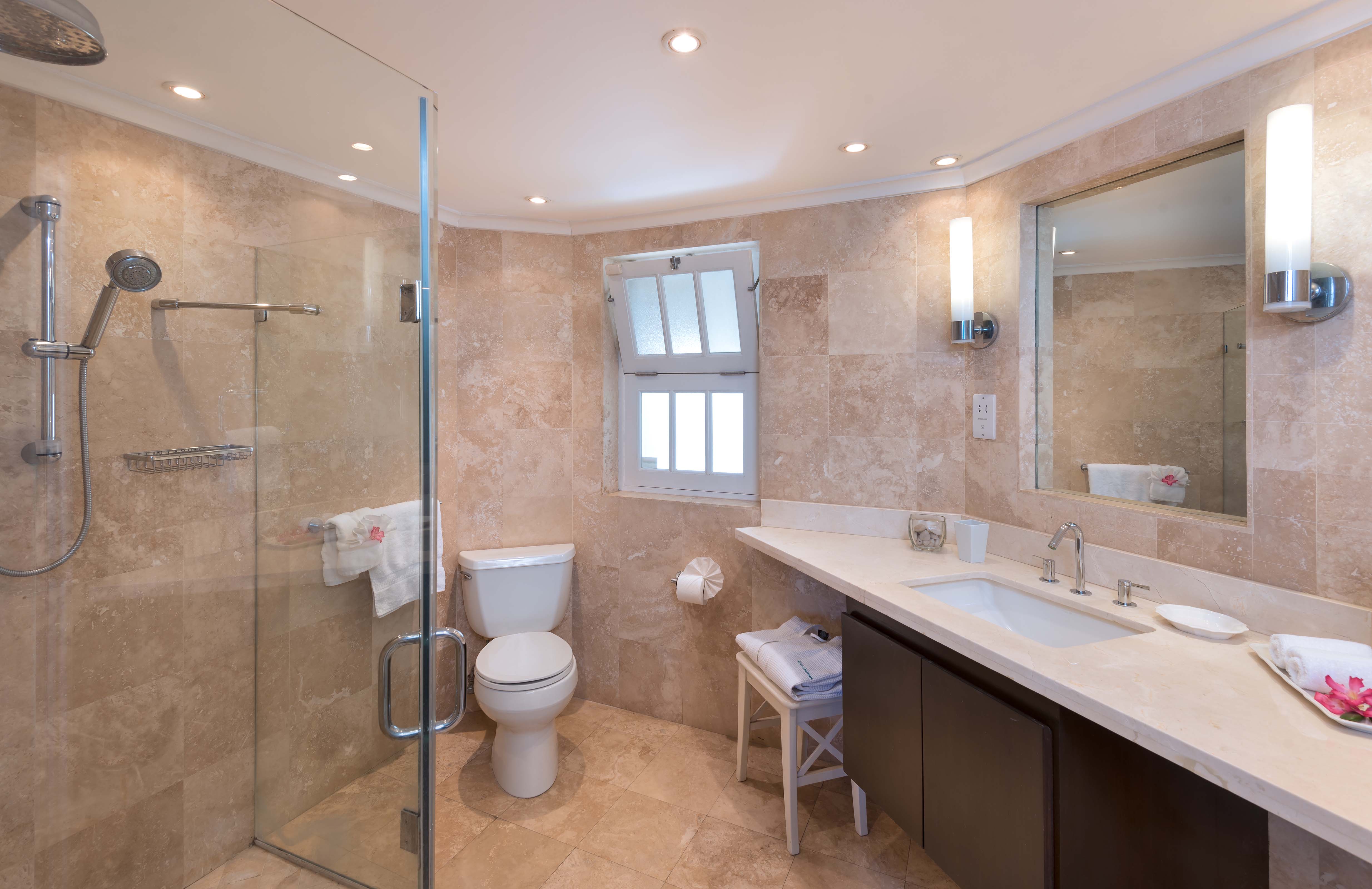  Image of Apartment - 3 Bedrooms - 2 Bathrooms for Holiday Rentals in Lower Carlton-Barbados, Image 7