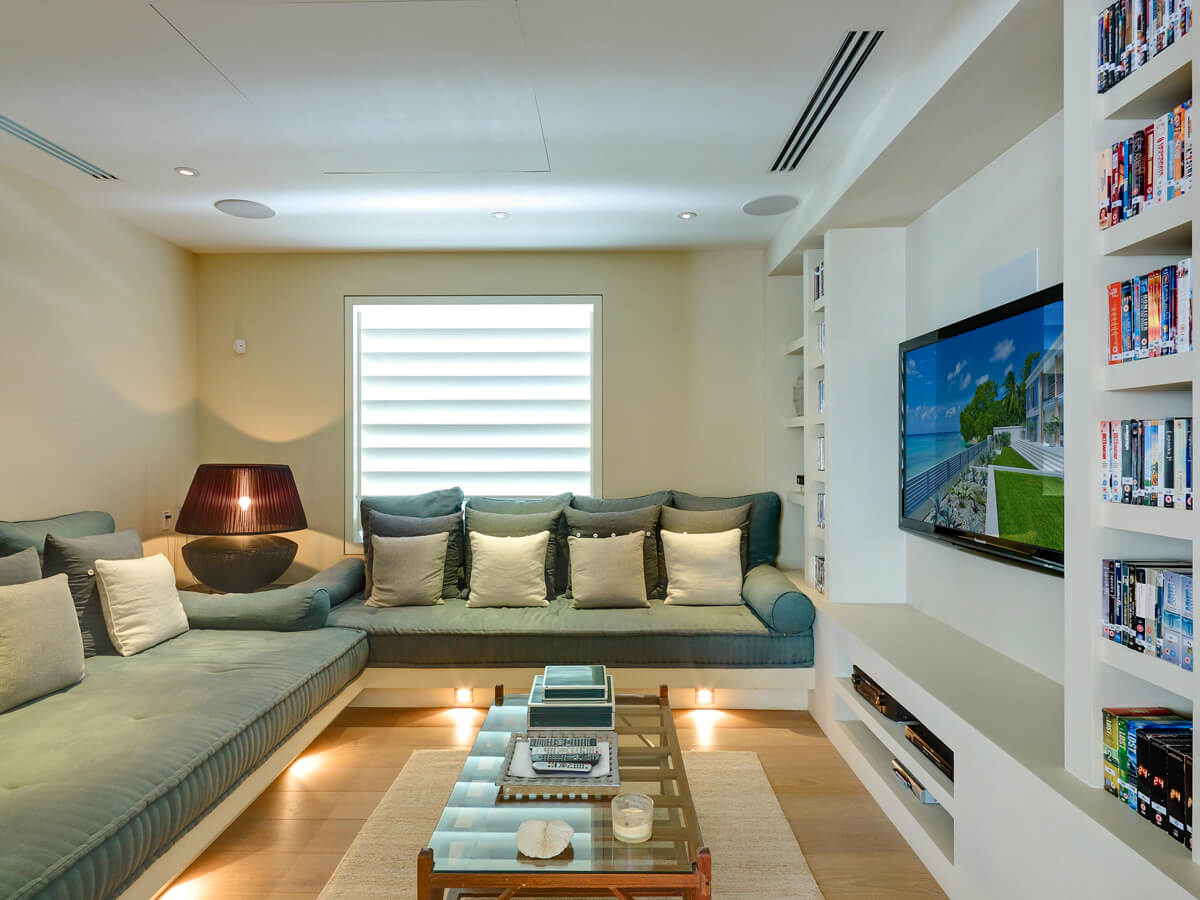  Image of Beachfront Land - 5 Bedrooms - 5 Bathrooms for Holiday Rentals in Barbados, Image 9