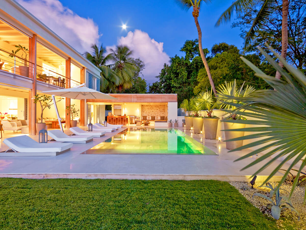  Image of Beachfront Land - 5 Bedrooms - 5 Bathrooms for Holiday Rentals in Barbados, Image 14