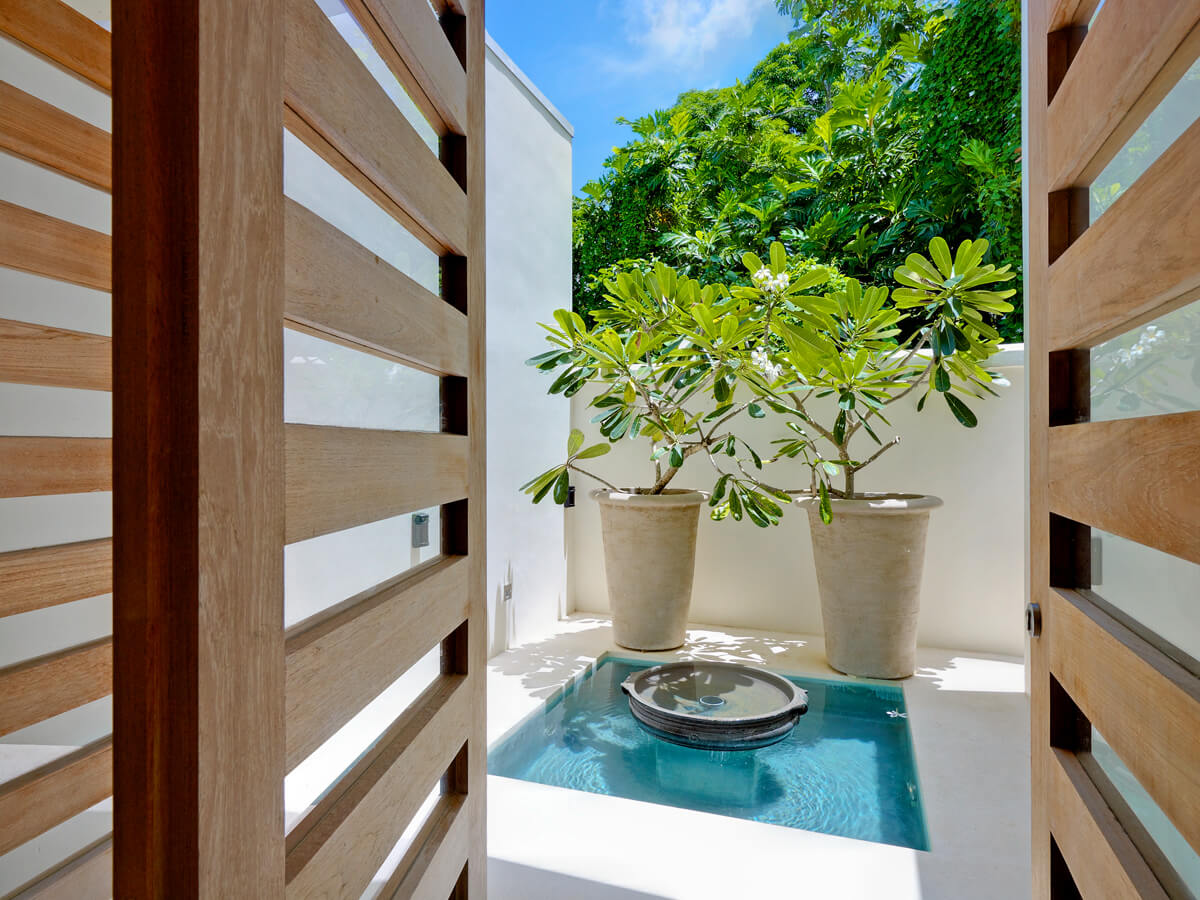  Image of Beachfront Land - 5 Bedrooms - 5 Bathrooms for Holiday Rentals in Barbados, Image 13
