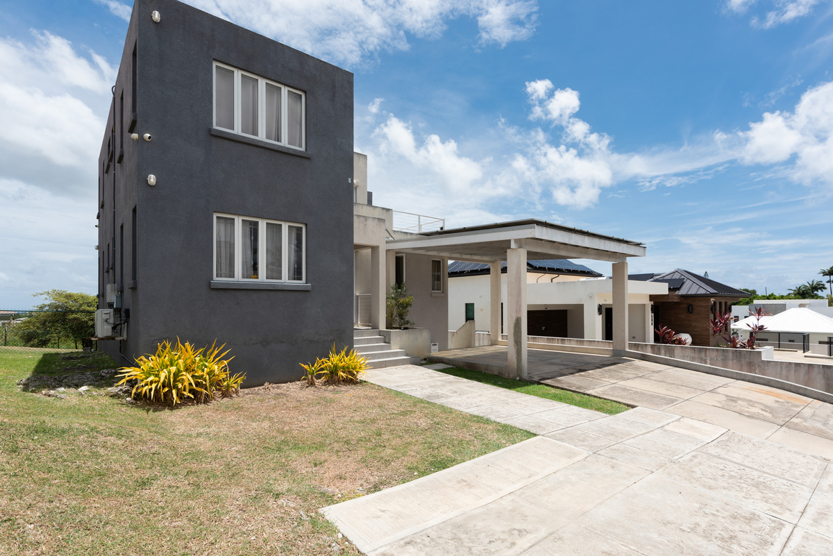 Image of Villa - 5 Bedrooms - 3 Bathrooms for Sale in Barbados, Image 1