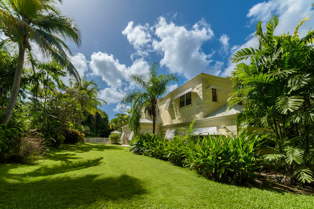 Ascot 3 Villa – 200m to Gibbs Beach