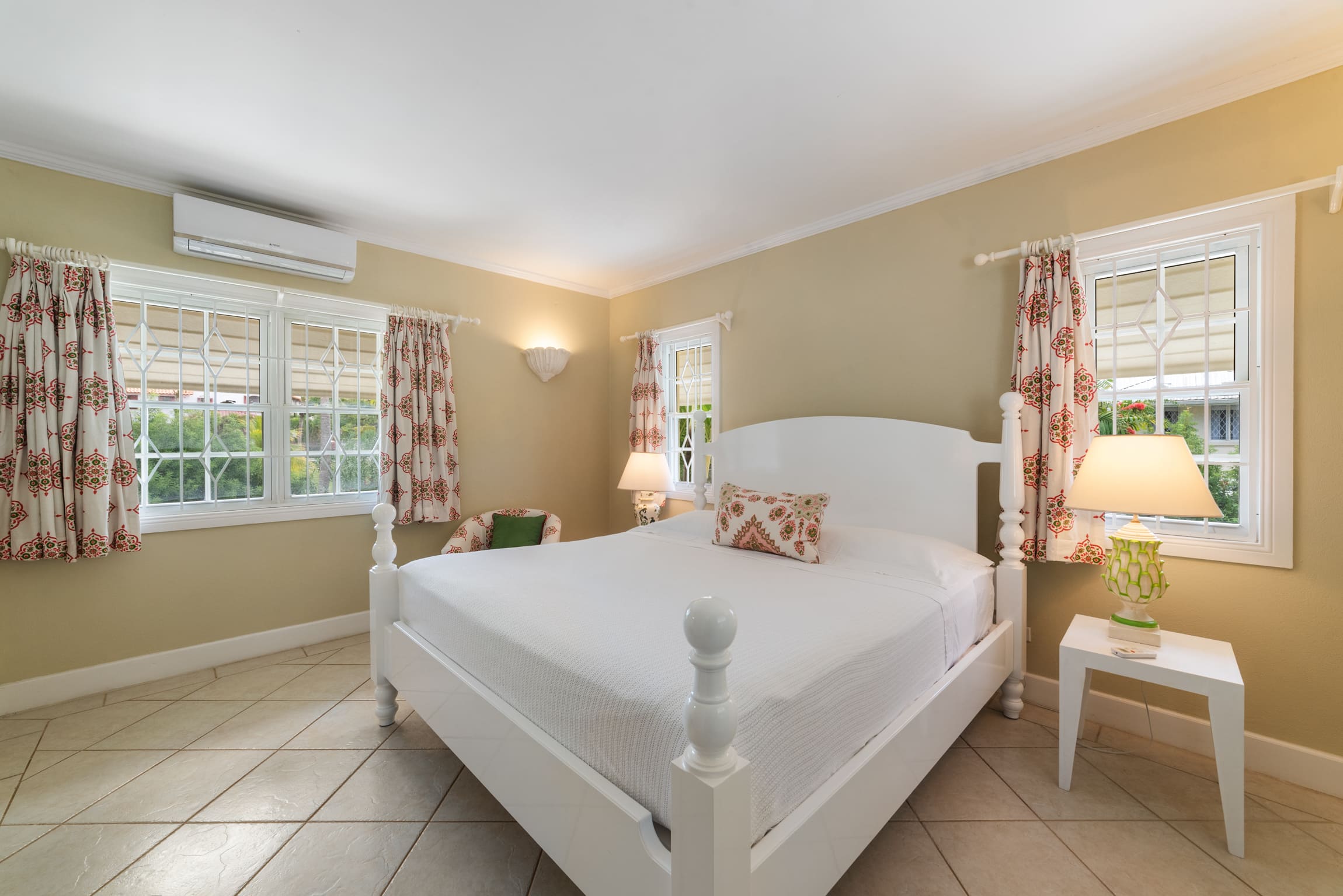 Ascot 3 Villa – 200m to Gibbs Beach