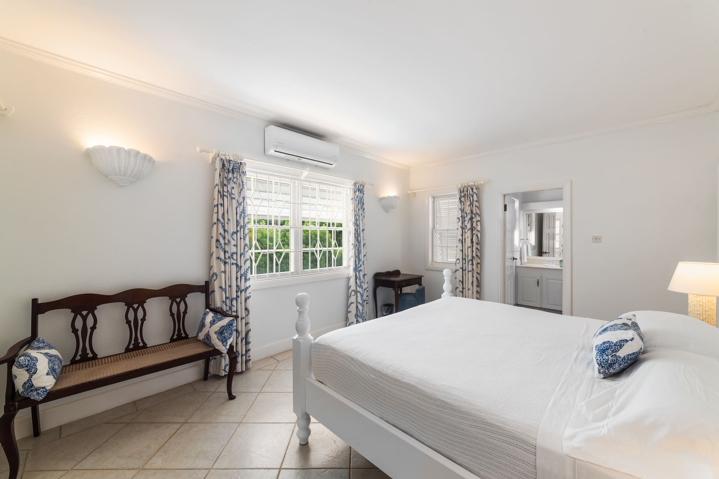 Ascot 3 Villa – 200m to Gibbs Beach