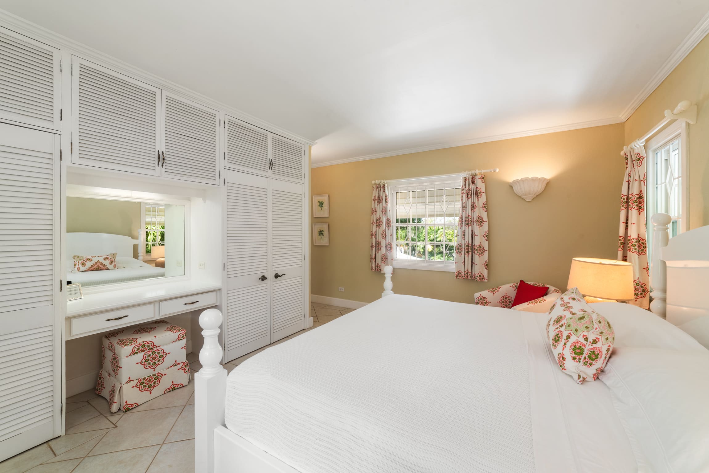 Ascot 3 Villa – 200m to Gibbs Beach