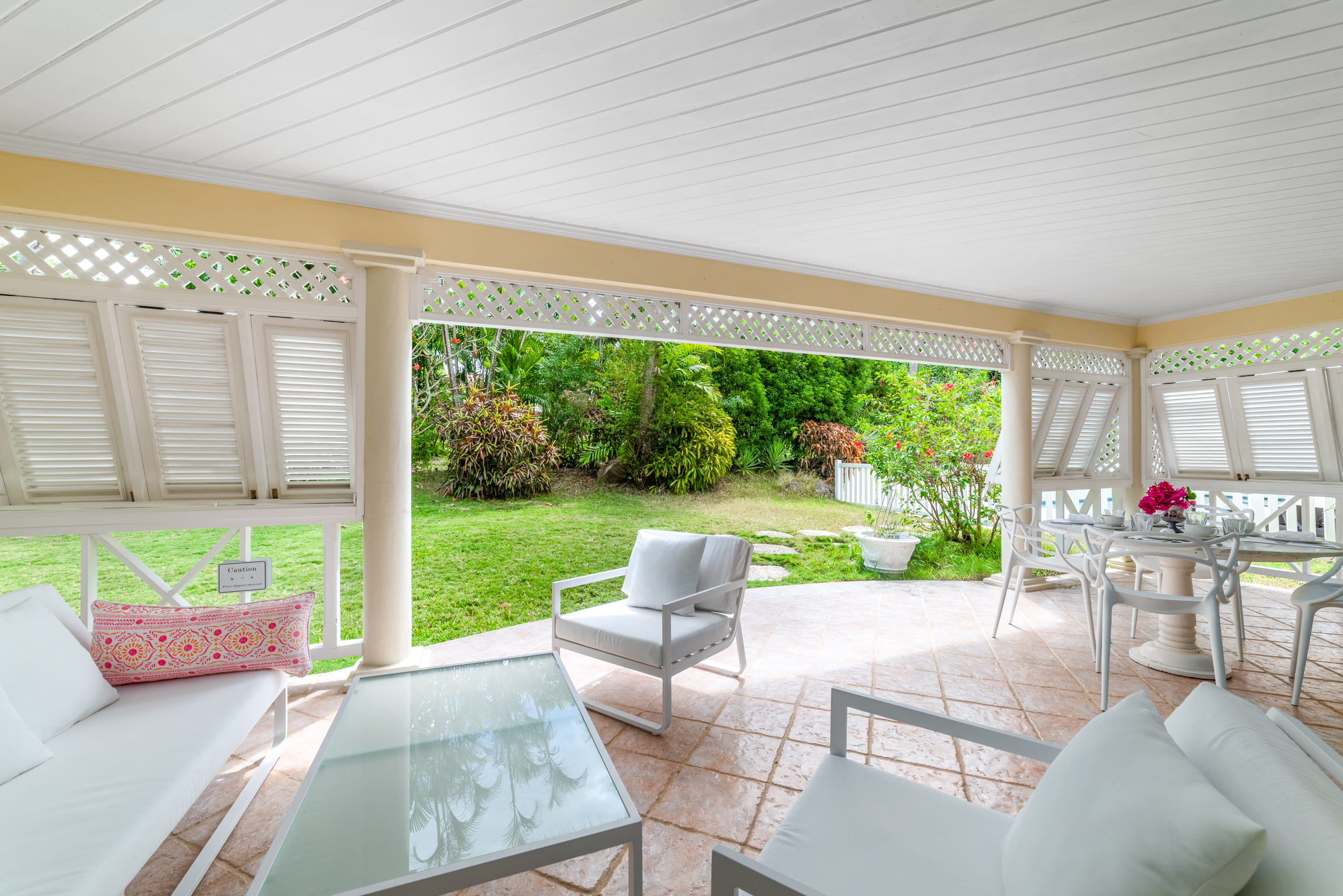 Ascot 3 Villa – 200m to Gibbs Beach