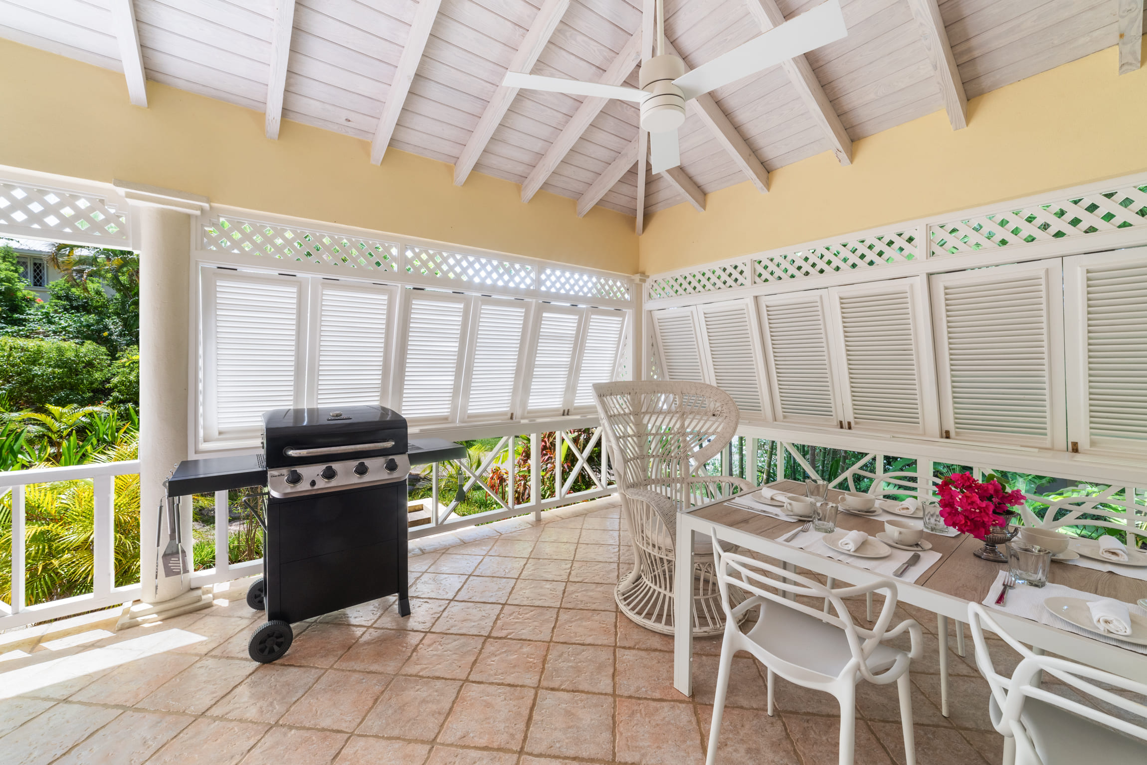 Ascot 3 Villa – 200m to Gibbs Beach