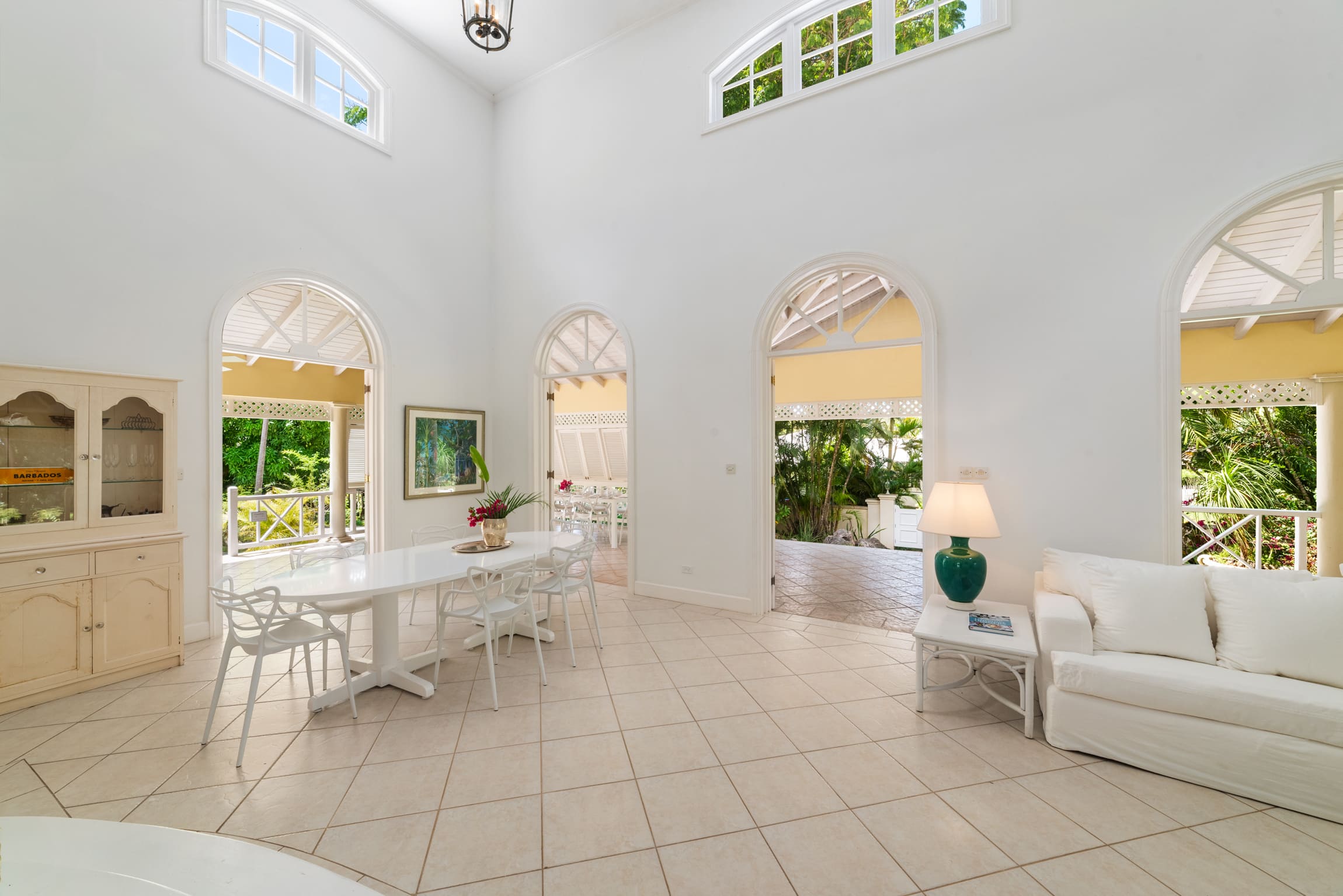 Ascot 3 Villa – 200m to Gibbs Beach