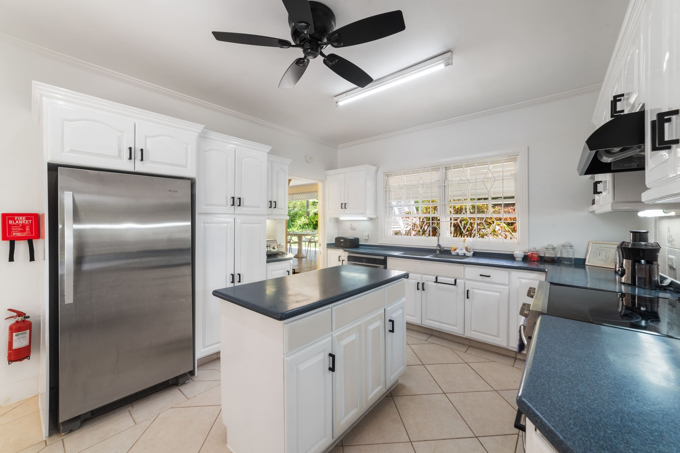 Ascot 3 Villa – 200m to Gibbs Beach