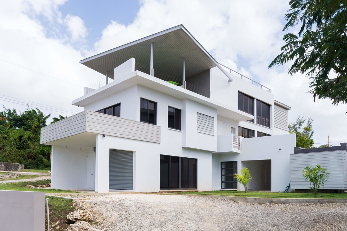Image of Villa - 5 Bedrooms - 5 Bathrooms for Sale in Barbados, Image 3