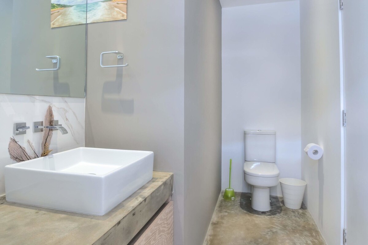 Image of Villa - 5 Bedrooms - 5 Bathrooms for Sale in Barbados, Image 11