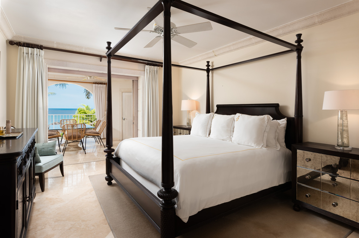 Image of Beachfront Apartment - 3 Bedrooms - 3 Bathrooms for Sale in Road View-Barbados, Image 5