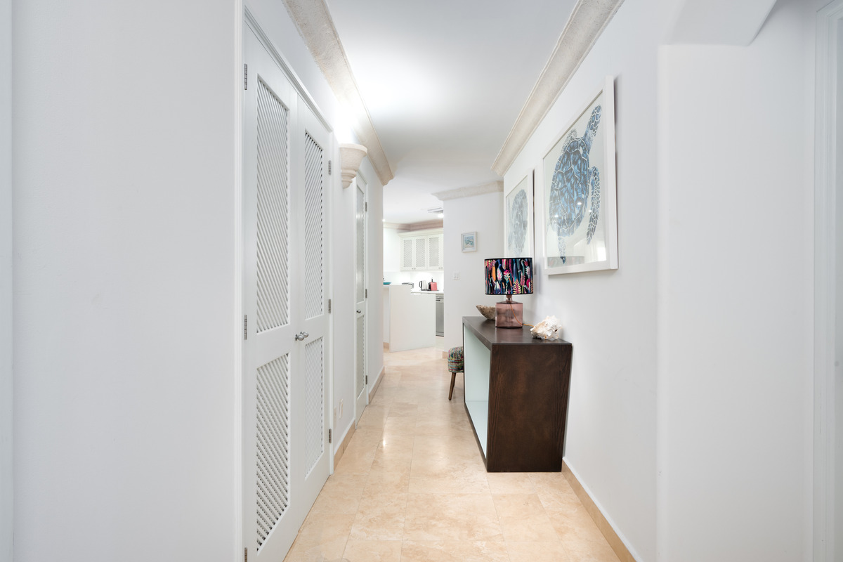 Image of Beachfront Apartment - 3 Bedrooms - 3 Bathrooms for Sale in Road View-Barbados, Image 1