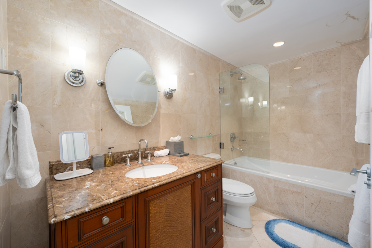 Image of Beachfront Apartment - 3 Bedrooms - 3 Bathrooms for Sale in Road View-Barbados, Image 3