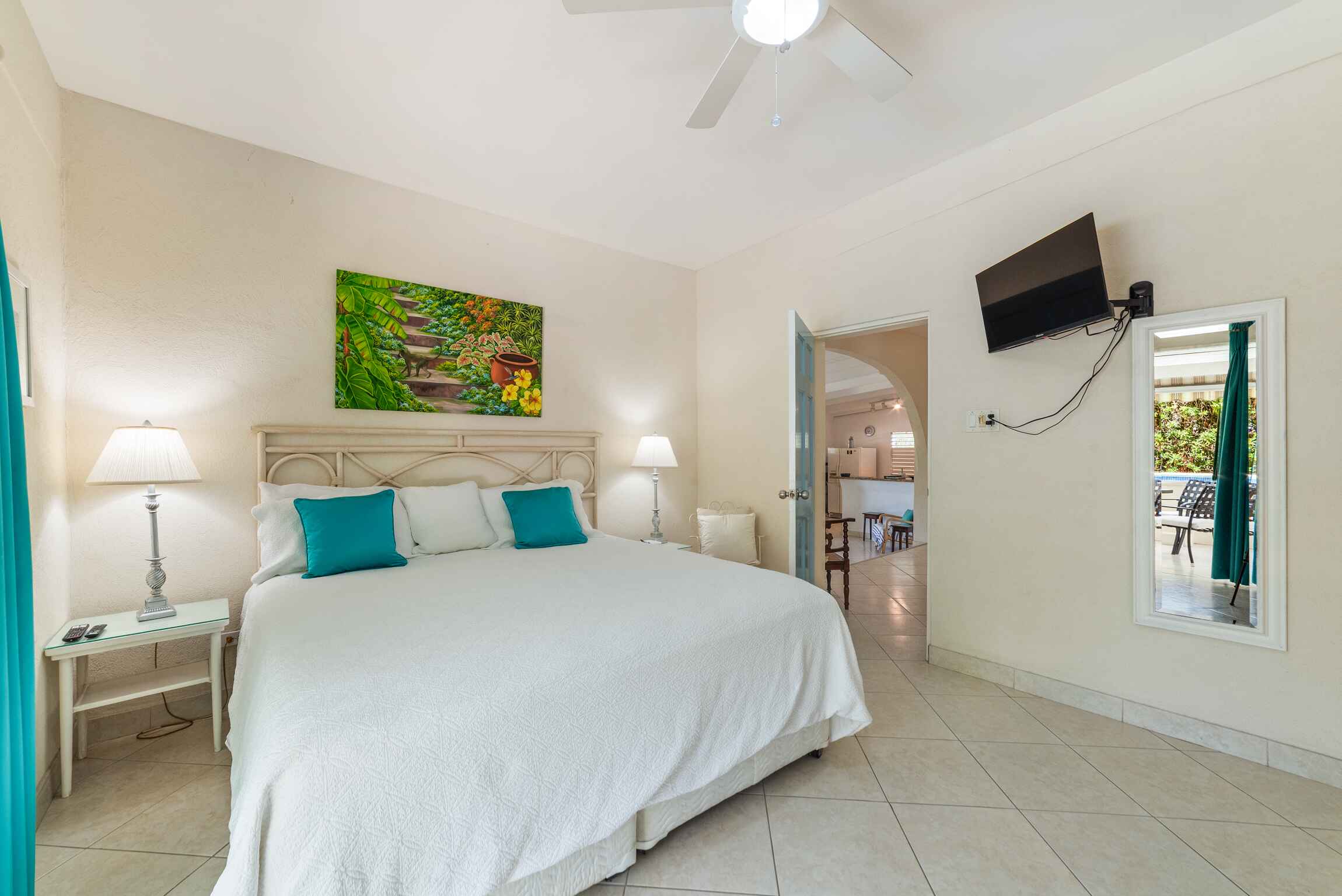 Sunset Crest – Cherry Avenue No. 82