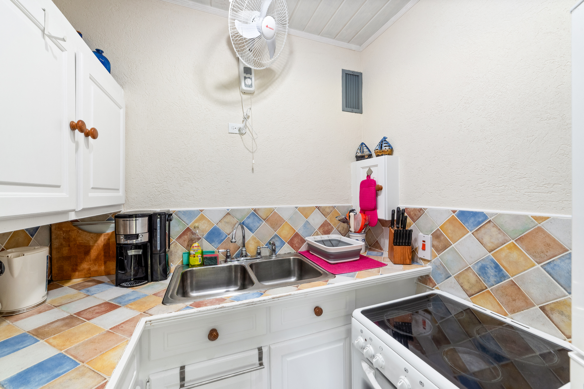  Image of Apartment - 1 Bedrooms - 1 Bathrooms for Holiday Rentals in Sunset Crest-Barbados, Image 11