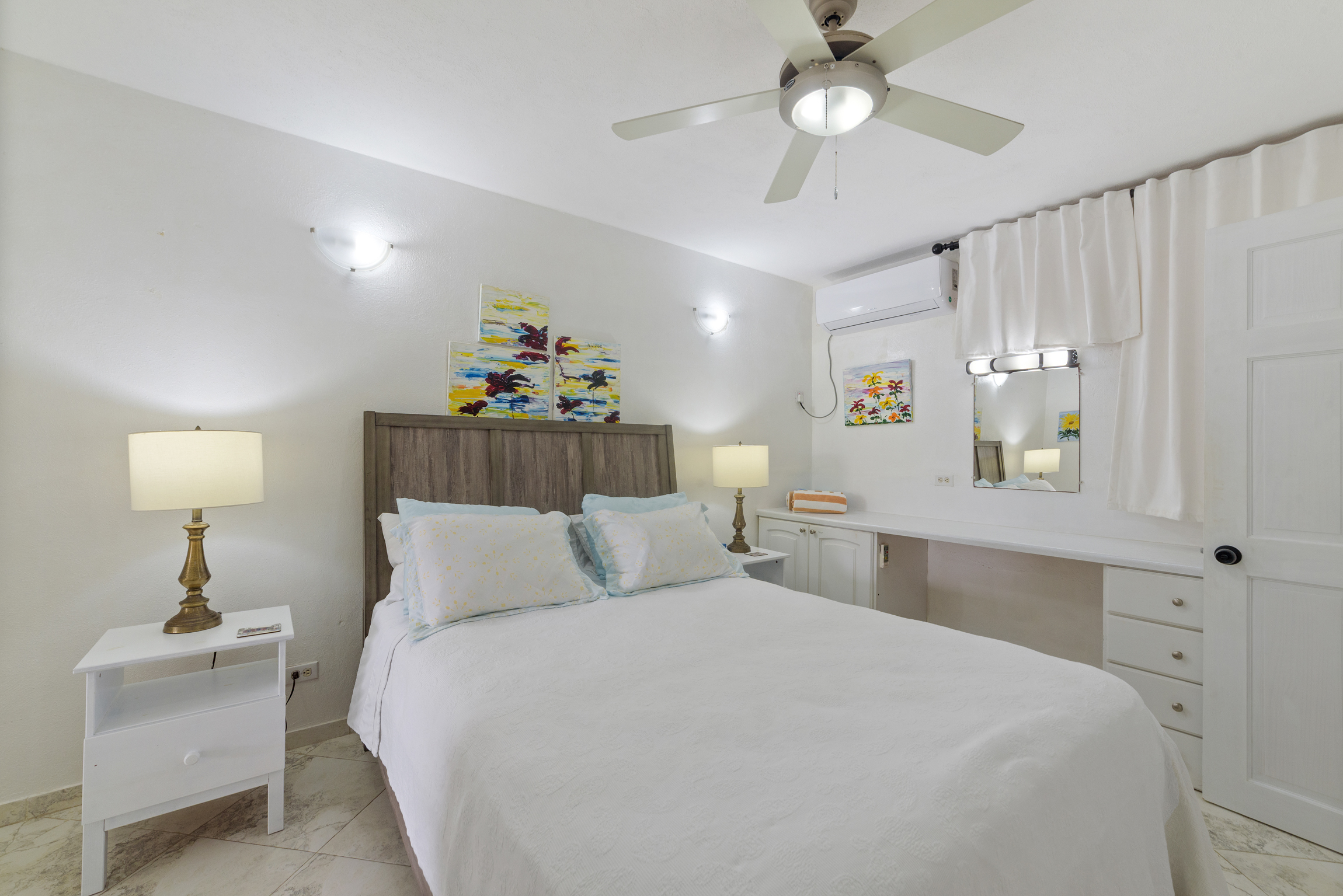  Image of Apartment - 1 Bedrooms - 1 Bathrooms for Holiday Rentals in Sunset Crest-Barbados, Image 8
