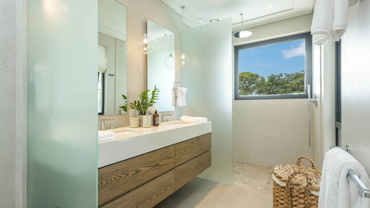  Image of Beachfront Villa - 6 Bedrooms - 6 Bathrooms for Holiday Rentals in Holetown-Barbados, Image 19