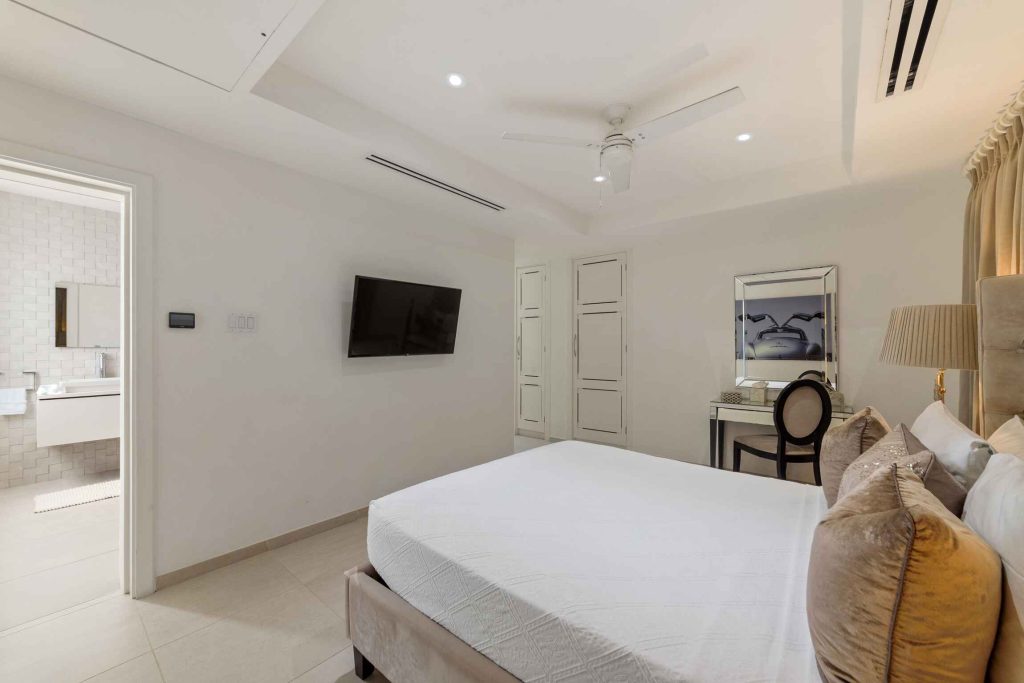  Image of  - 3 Bedrooms - 3 Bathrooms for Holiday Rentals in Paynes Bay-Barbados, Image 18