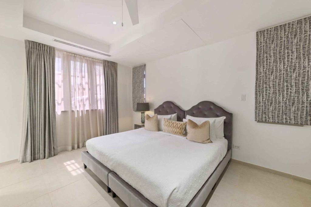  Image of  - 3 Bedrooms - 3 Bathrooms for Holiday Rentals in Paynes Bay-Barbados, Image 25