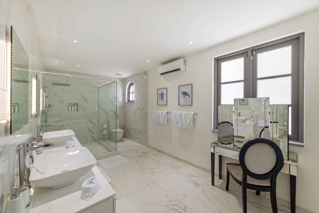  Image of  - 3 Bedrooms - 3 Bathrooms for Holiday Rentals in Paynes Bay-Barbados, Image 31