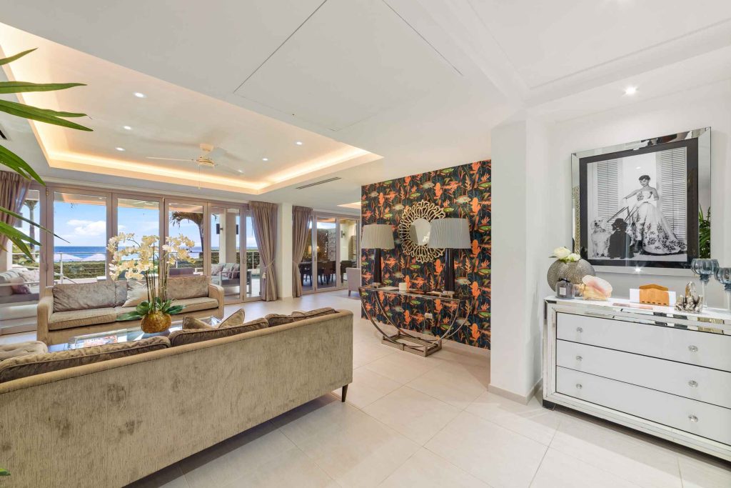  Image of  - 3 Bedrooms - 3 Bathrooms for Holiday Rentals in Paynes Bay-Barbados, Image 11