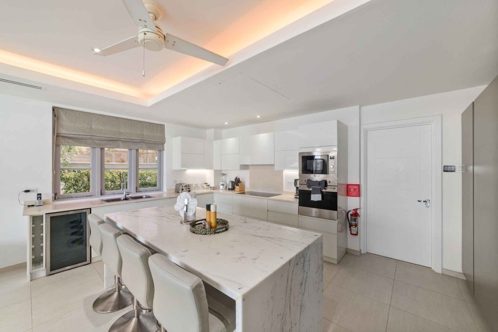  Image of  - 3 Bedrooms - 3 Bathrooms for Holiday Rentals in Paynes Bay-Barbados, Image 9