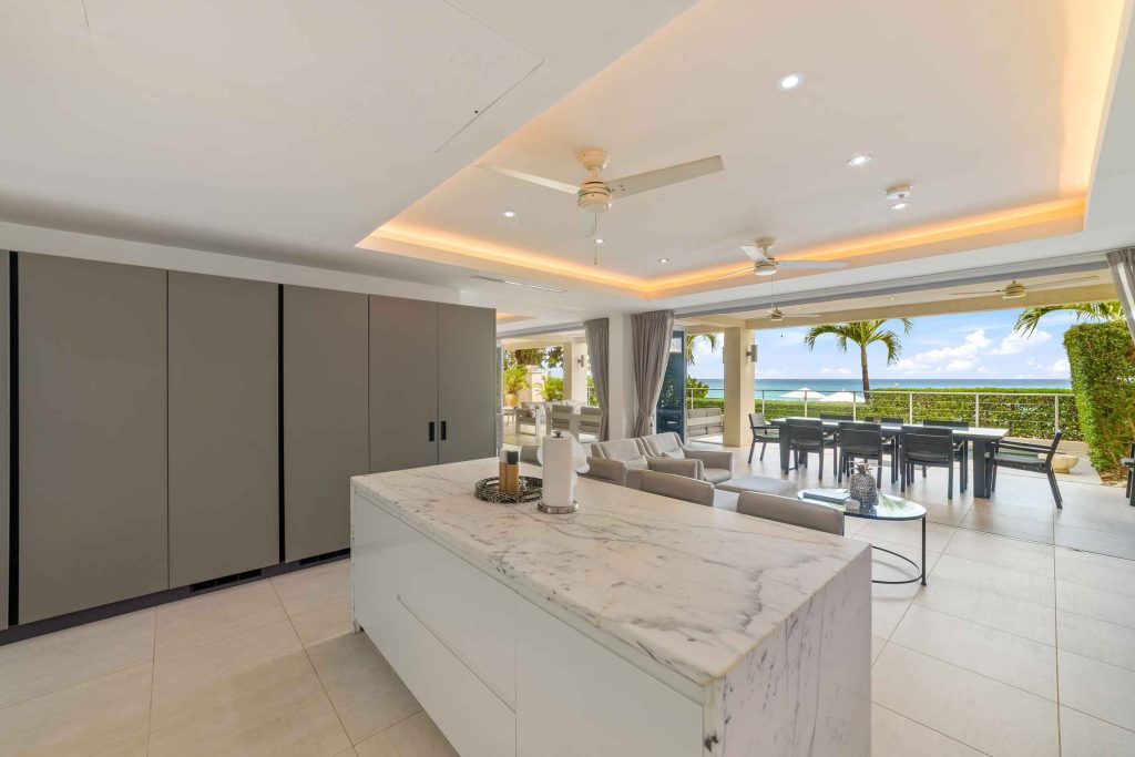  Image of  - 3 Bedrooms - 3 Bathrooms for Holiday Rentals in Paynes Bay-Barbados, Image 7