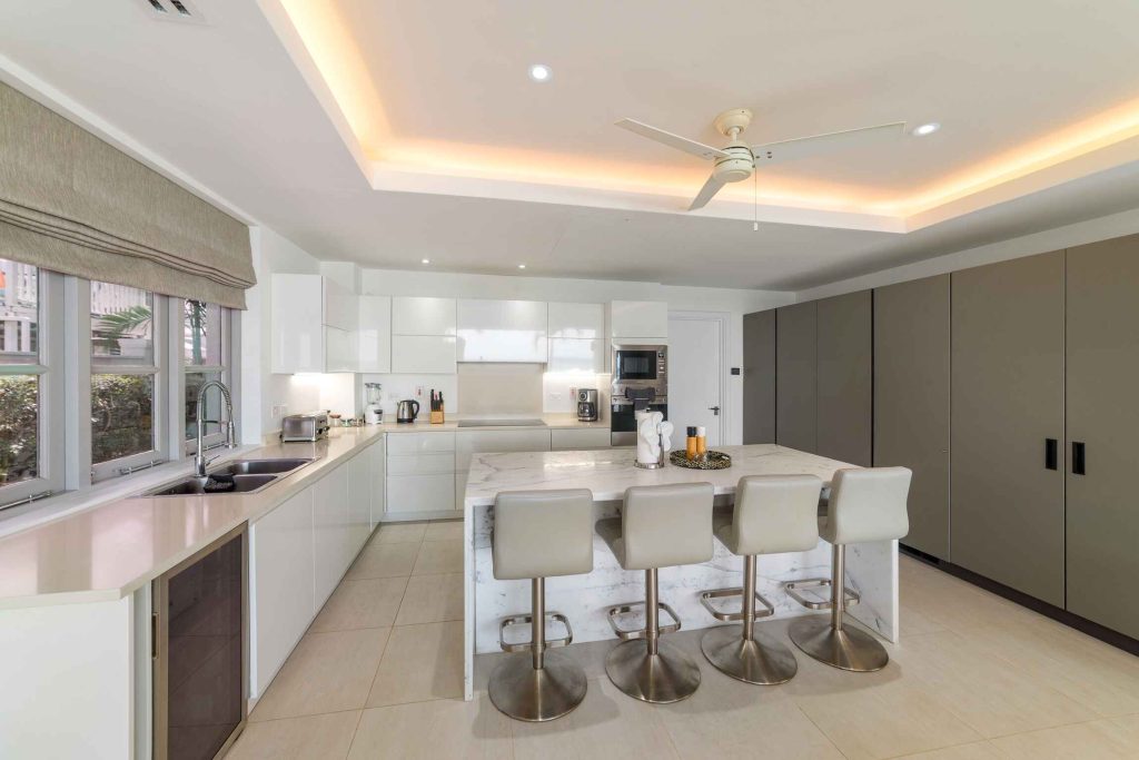  Image of  - 3 Bedrooms - 3 Bathrooms for Holiday Rentals in Paynes Bay-Barbados, Image 10
