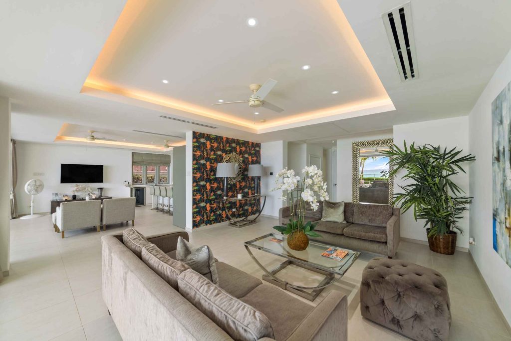  Image of  - 3 Bedrooms - 3 Bathrooms for Holiday Rentals in Paynes Bay-Barbados, Image 12