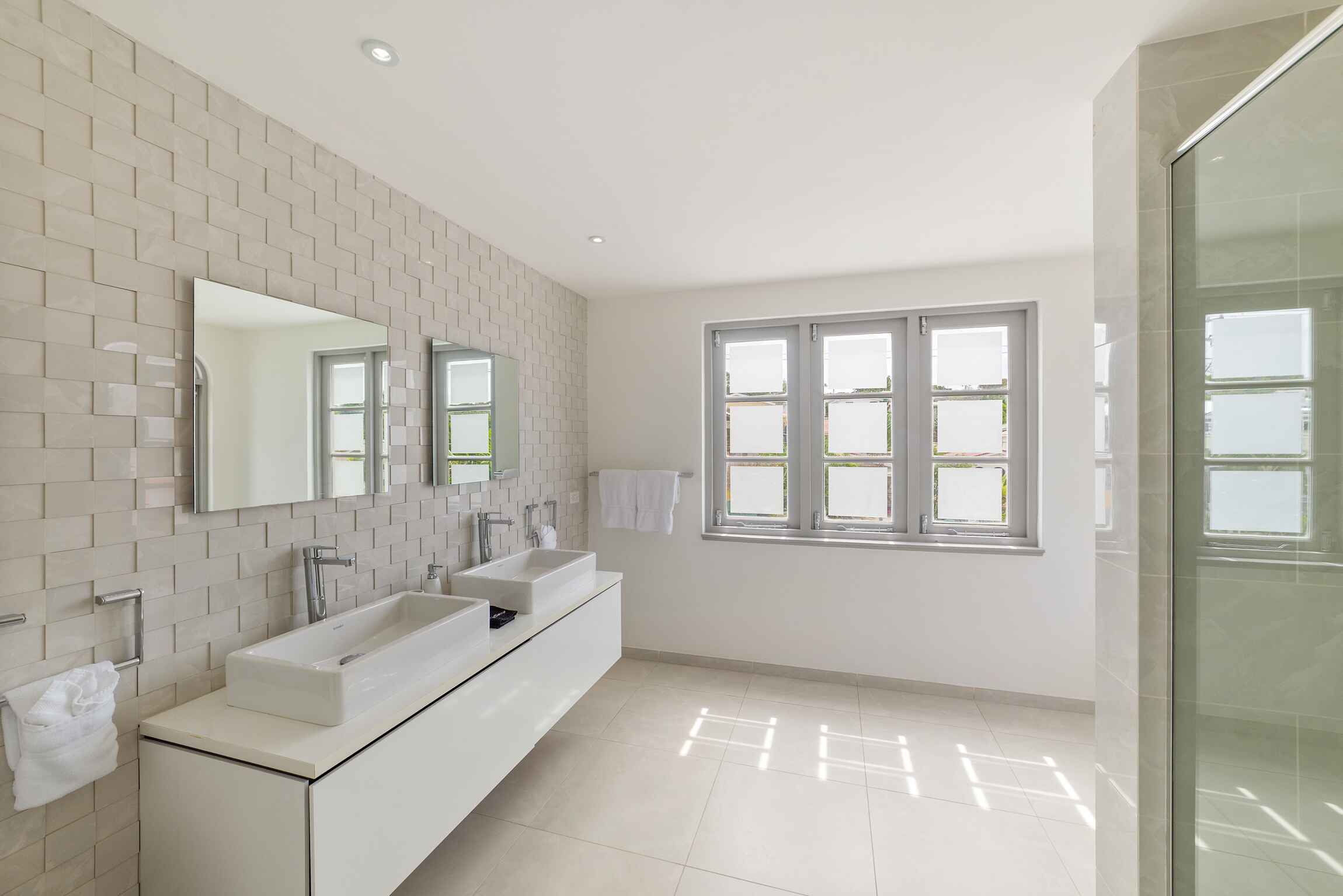  Image of  - 3 Bedrooms - 3 Bathrooms for Holiday Rentals in Paynes Bay-Barbados, Image 20
