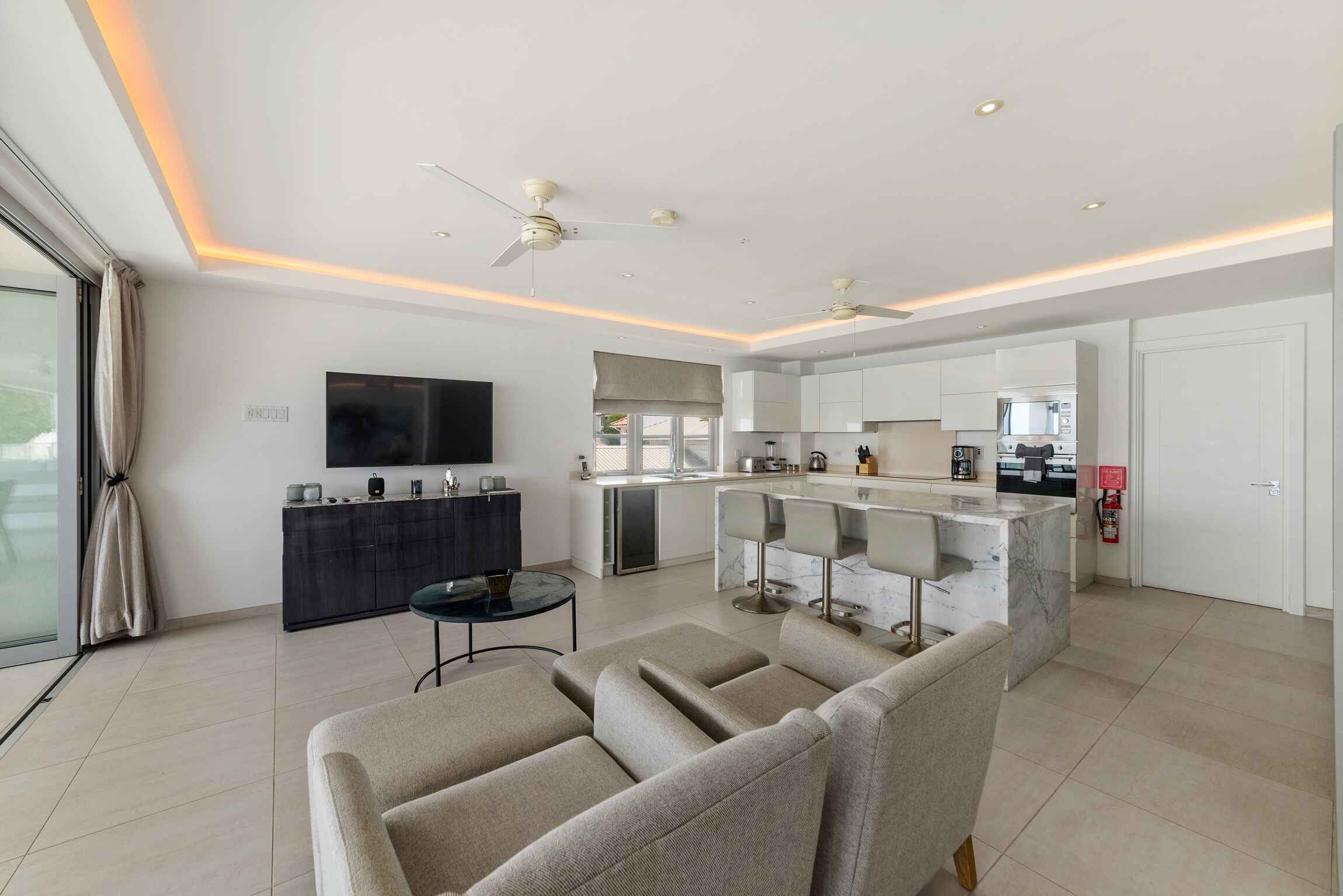 Image of  - 3 Bedrooms - 3 Bathrooms for Rental in Paynes Bay-Barbados, Image 4