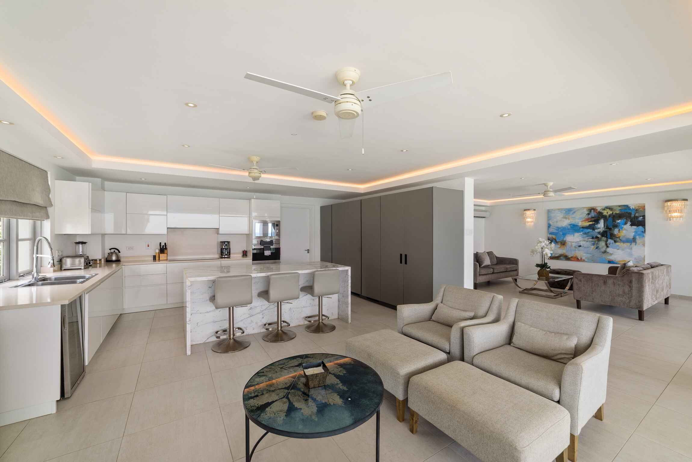 Image of  - 3 Bedrooms - 3 Bathrooms for Holiday Rentals in Paynes Bay-Barbados, Image 7