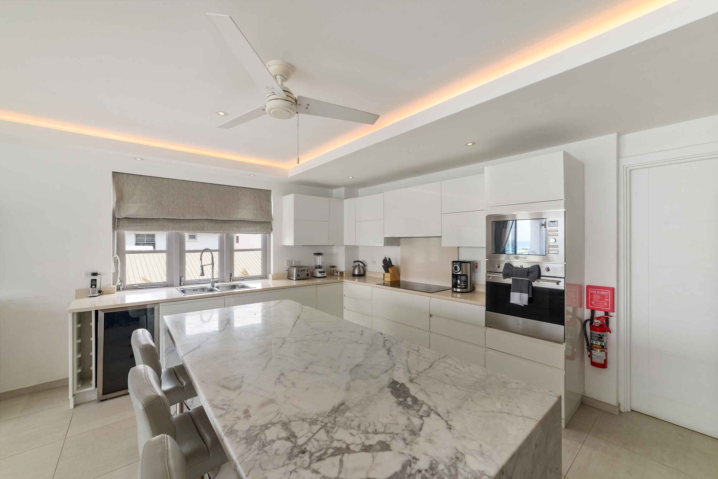  Image of  - 3 Bedrooms - 3 Bathrooms for Holiday Rentals in Paynes Bay-Barbados, Image 8