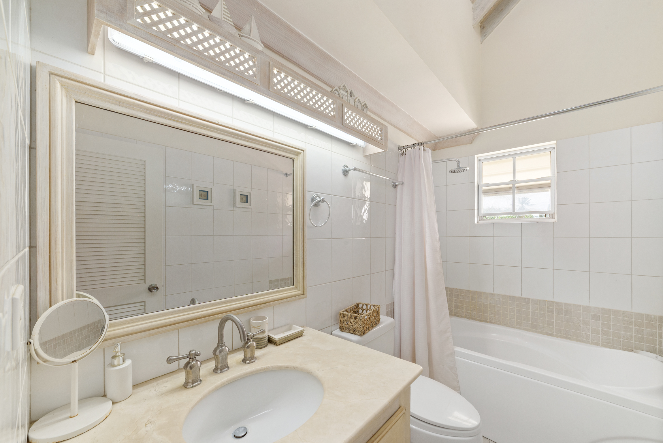  Image of Apartment - 2 Bedrooms - 2 Bathrooms for Holiday Rentals in Speightstown-Barbados, Image 26