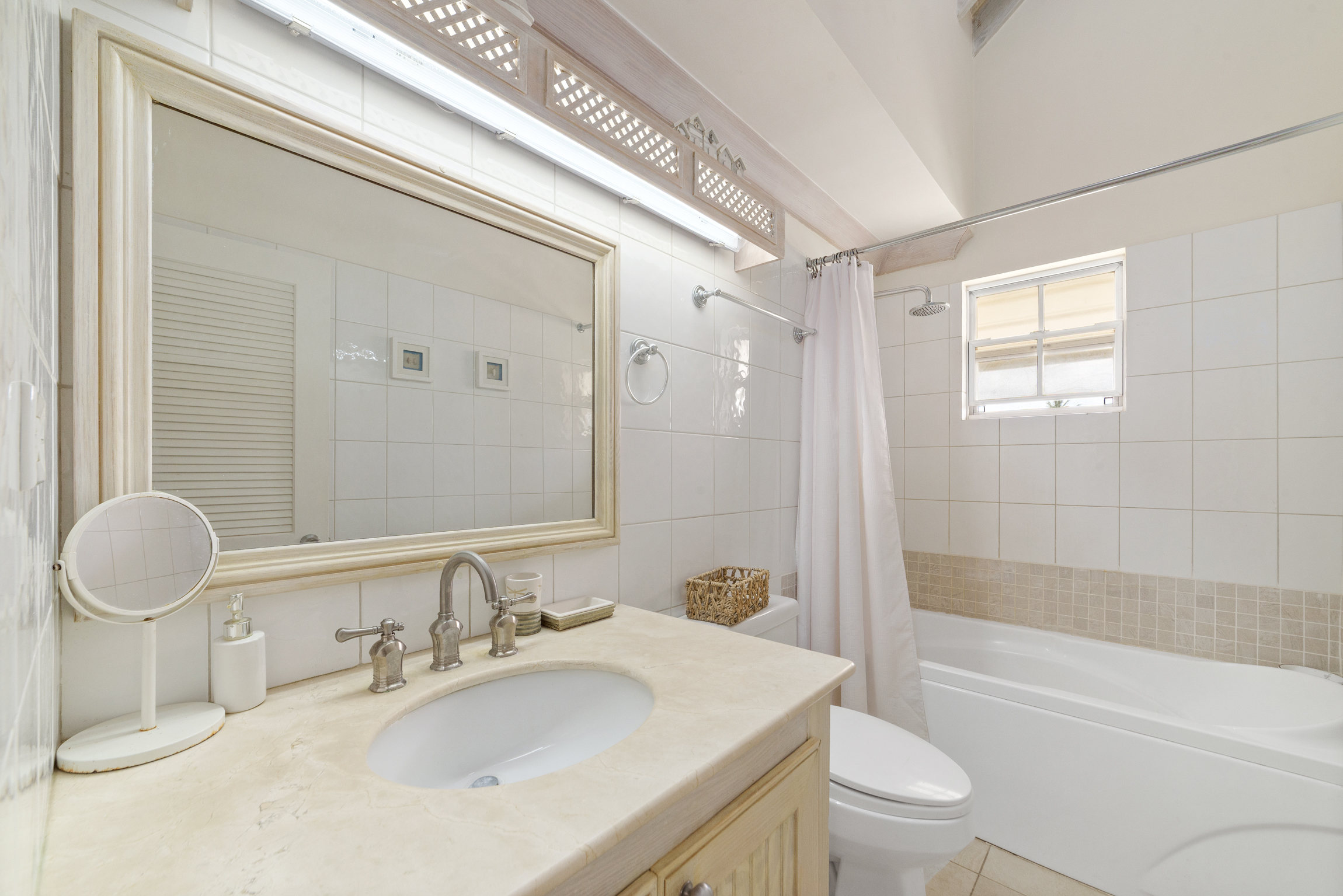  Image of Apartment - 2 Bedrooms - 2 Bathrooms for Holiday Rentals in Speightstown-Barbados, Image 27